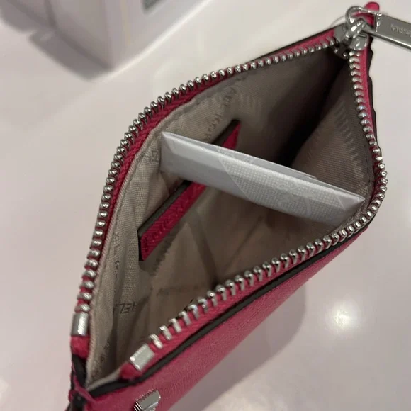 MICHAEL KORS
Jet Set Travel Medium Top Zip Leather Card Case Wallet 
Dragonfruit - Picture 15 of 16